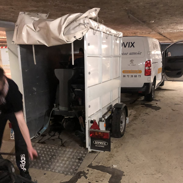 garage1.jpg