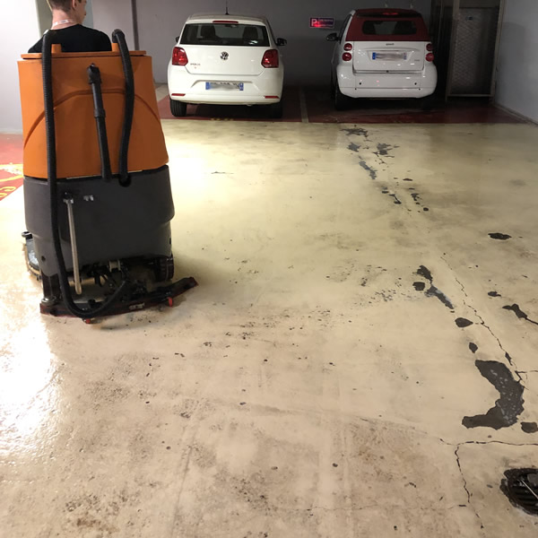 garage2.jpg